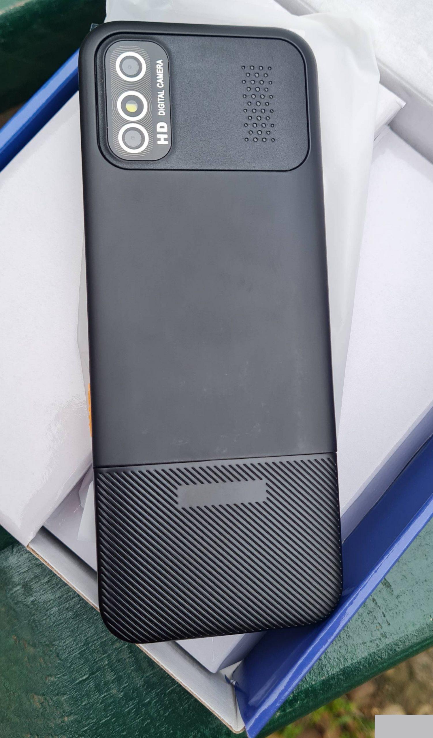 126962143_61963a92853d36-390609571637235072177