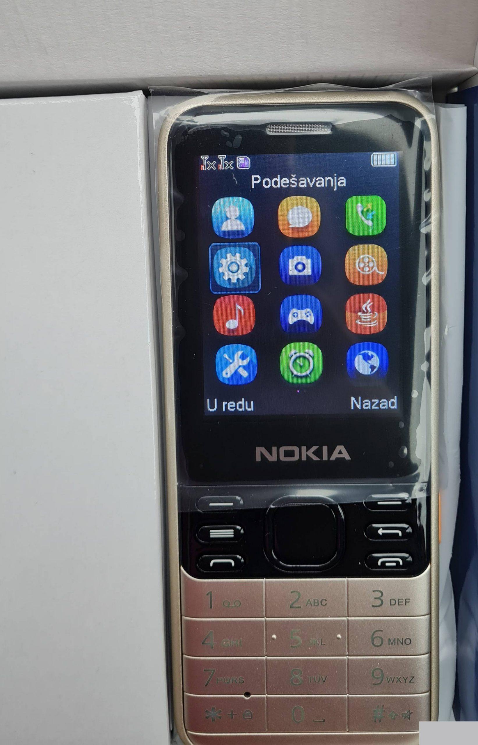 126969478_61965792637d15-417975131637242676439